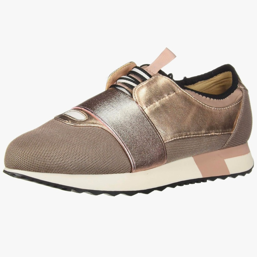 $69 NEW in Box Report Women's Quincy Sneaker Woman’s Size 10